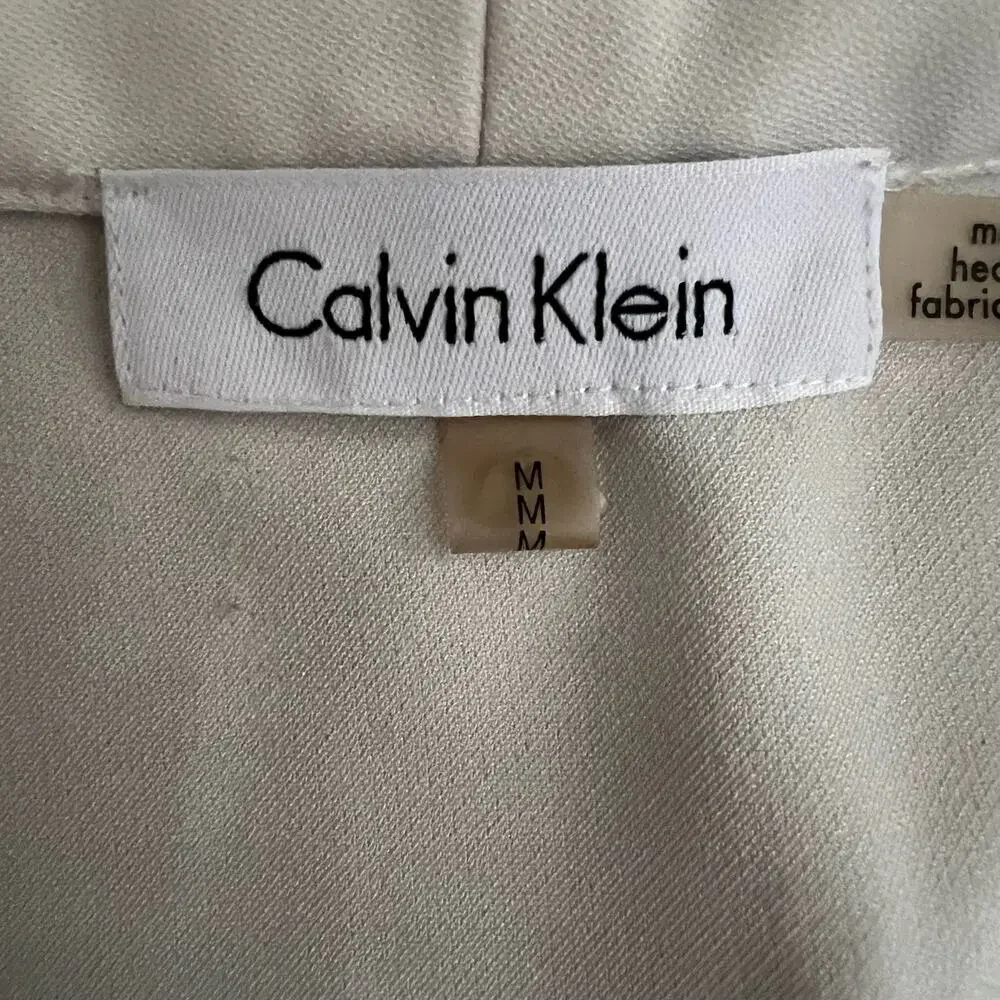 Ivory V-Neck Stretch Work Blouse M | Roll Tab Sleeve Office Top Calvin Klein - Picture 6 of 8